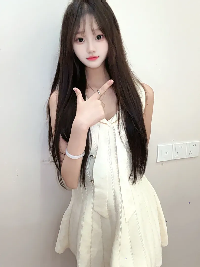 浦东纯新人初下海极品嫩妹萝莉 Gallery 6