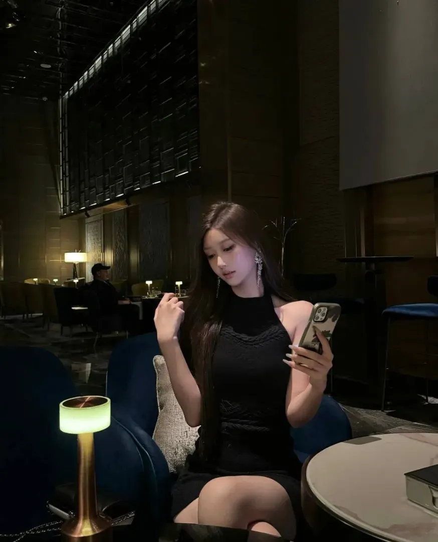 静安174D平台博主时装模特 Gallery 3
