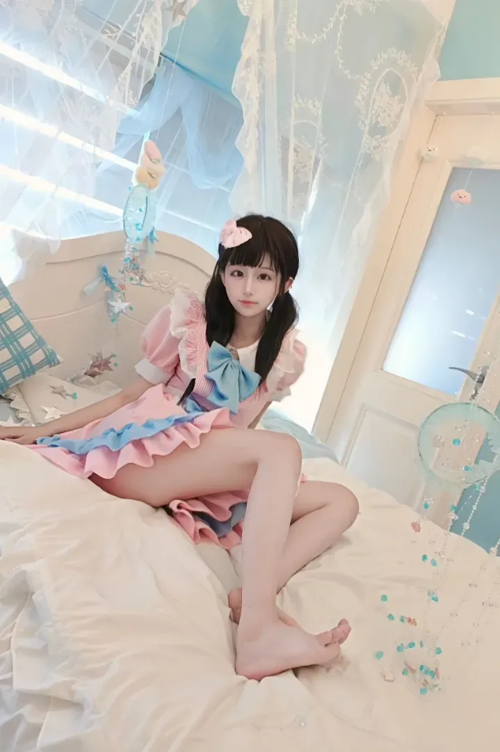 浦东172D百醇甜妹童颜居乳 Gallery 4