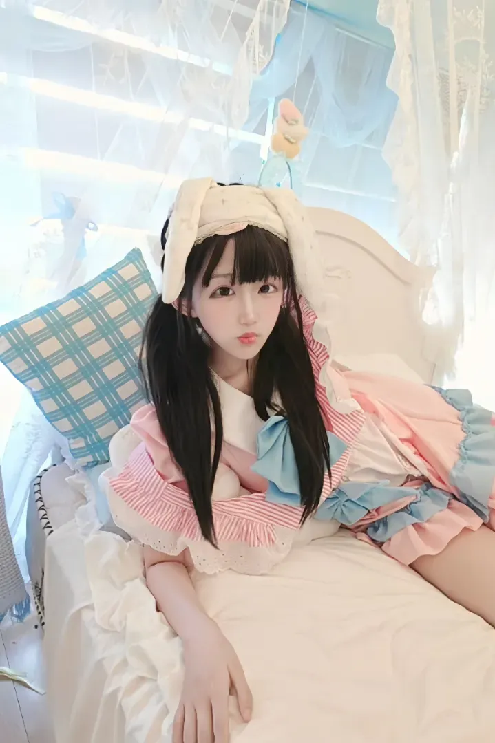 浦东172D百醇甜妹童颜居乳 Gallery 8
