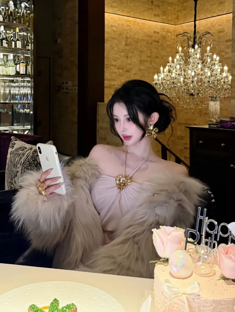 普陀178E维密模特网剧演员鹦鹉