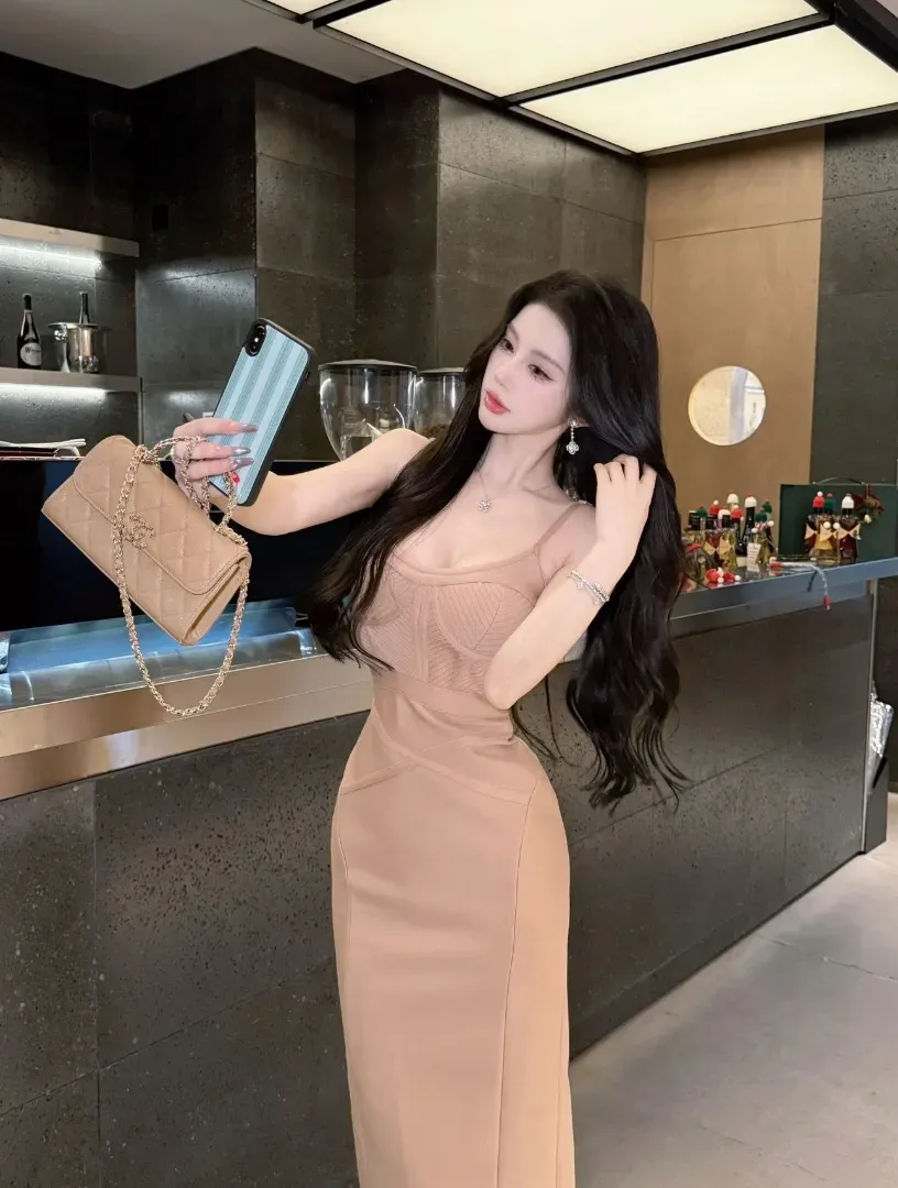 普陀178E维密模特网剧演员鹦鹉 Gallery 8