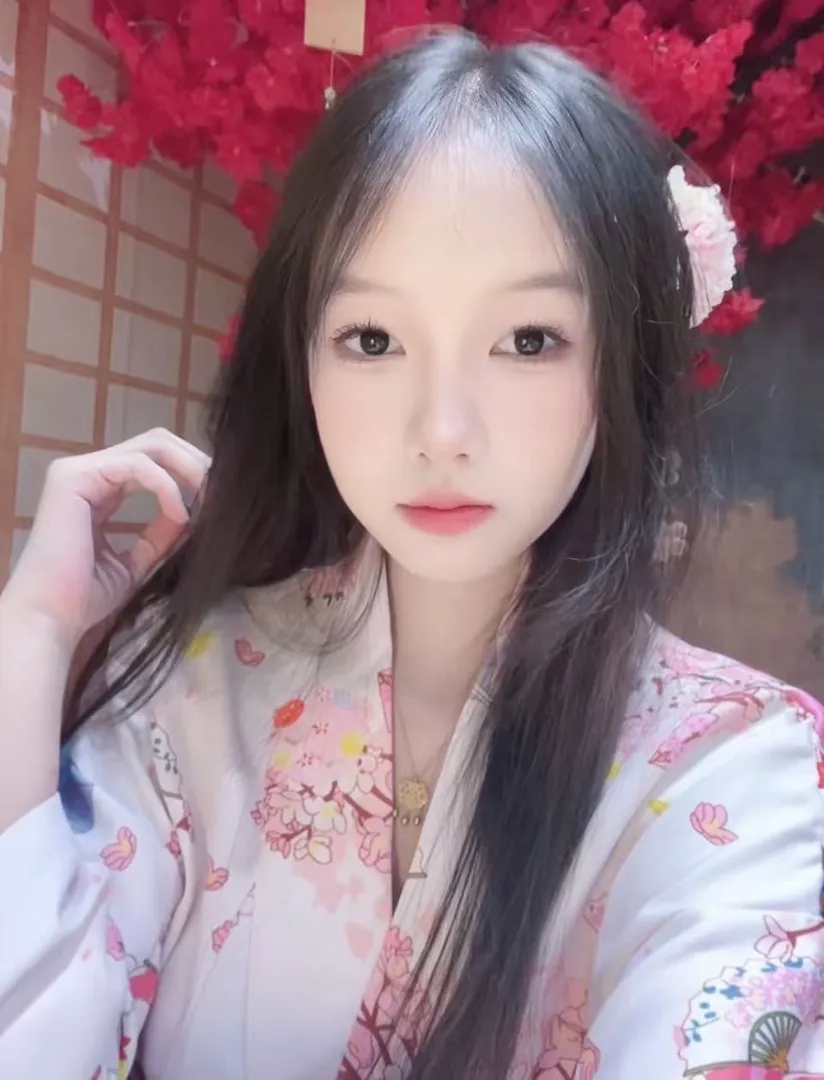 浦东张江白虎笑笑(极品小萝莉)
