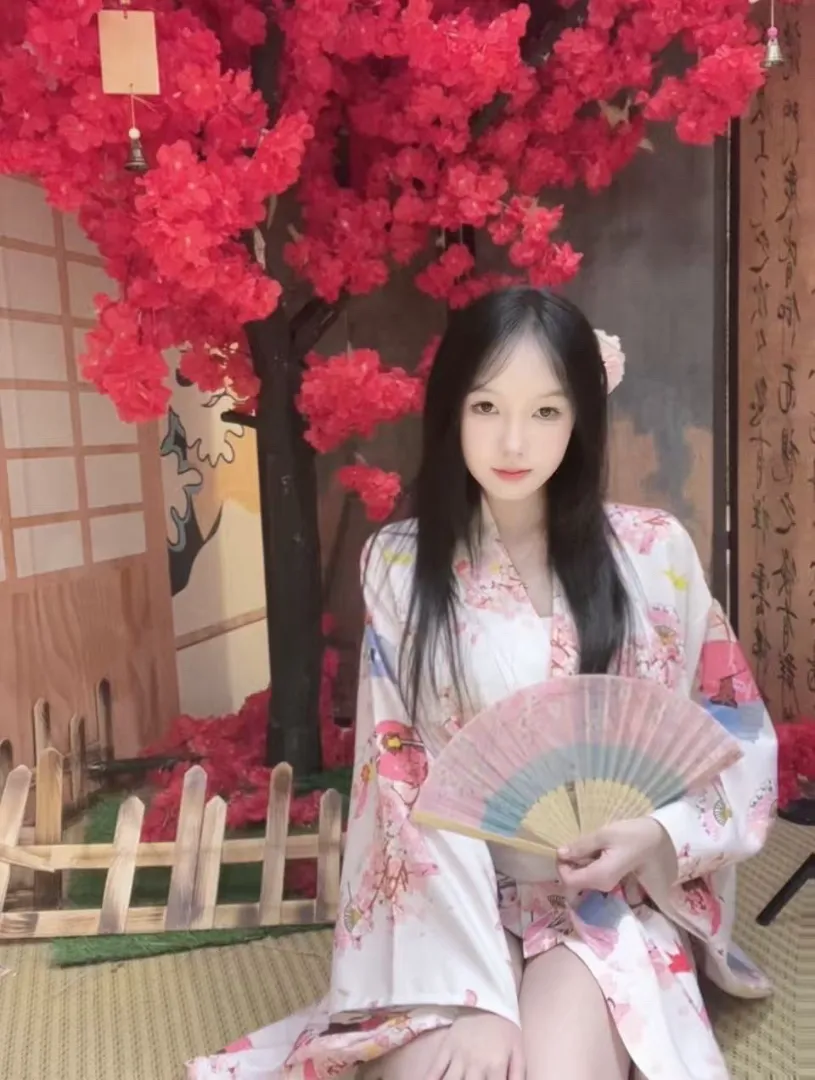 浦东张江白虎笑笑(极品小萝莉) Gallery 3