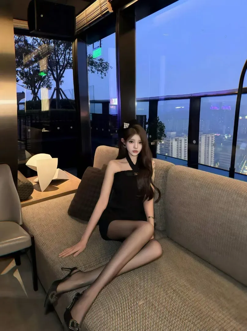 长宁170D极品小网红性感温柔前凸后翘 Gallery 7