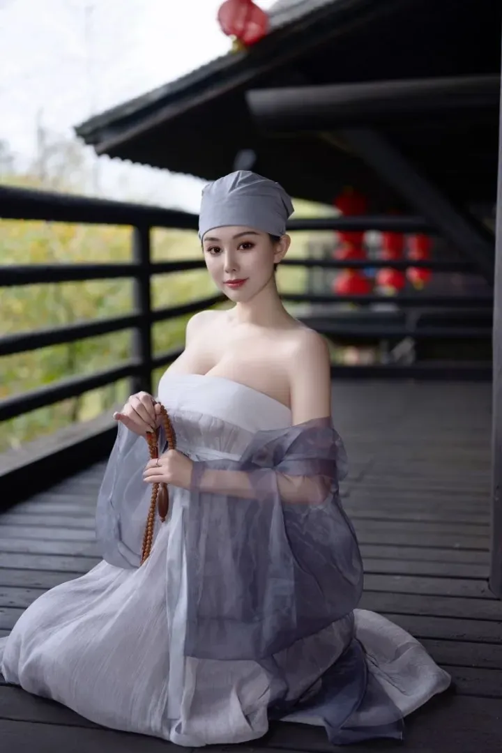 K201L-俏尼姑 长宁带发修行尼姑 172E.98