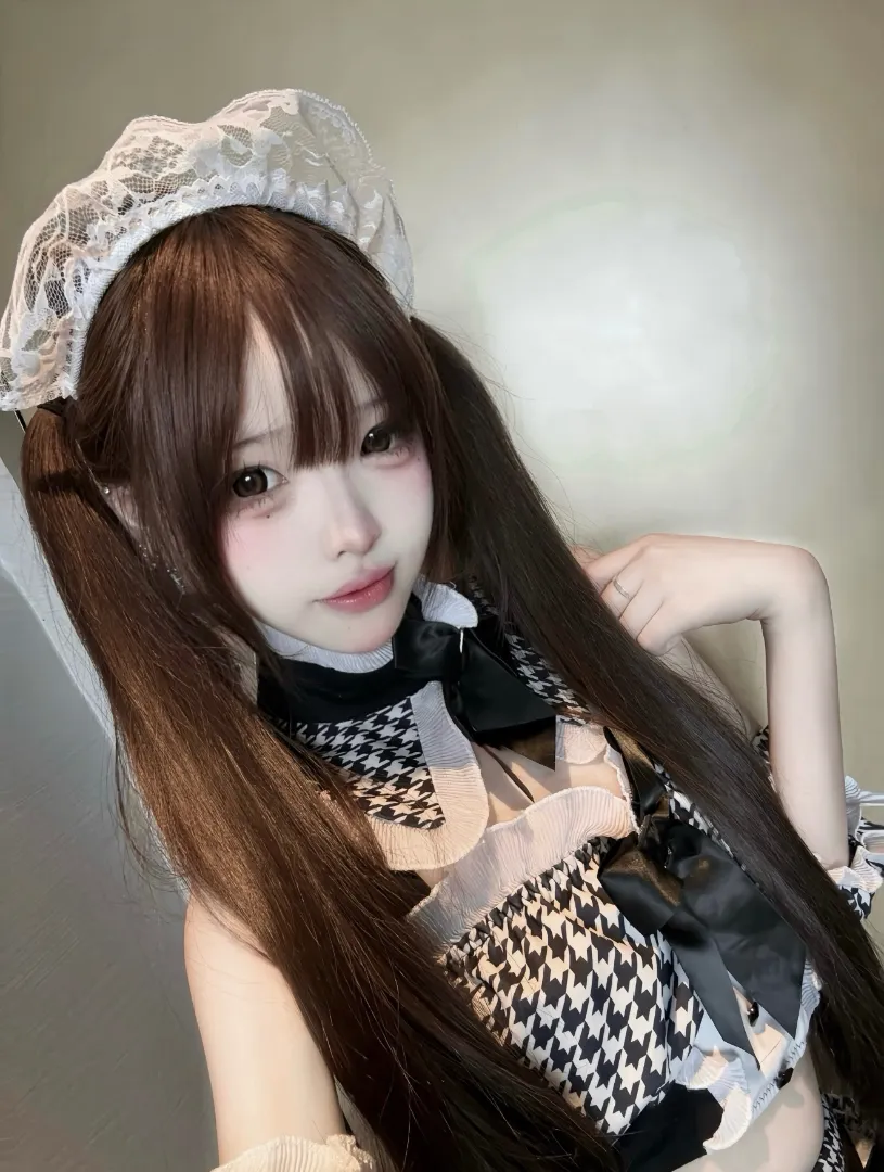 秋秋白虎小萝莉 Gallery 7