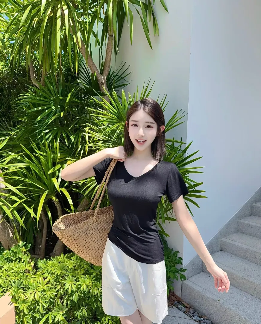 小倩,高质量短发气质美女性感可爱 Gallery 4