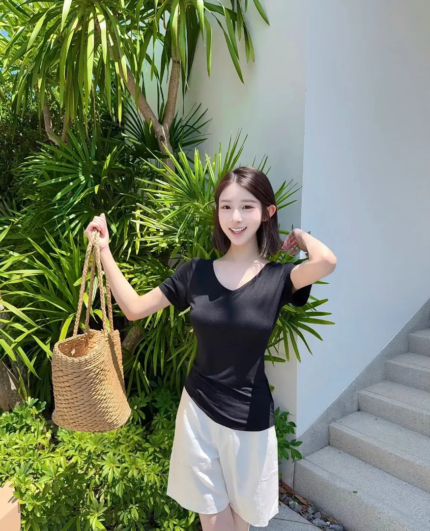 小倩,高质量短发气质美女性感可爱 Gallery 5