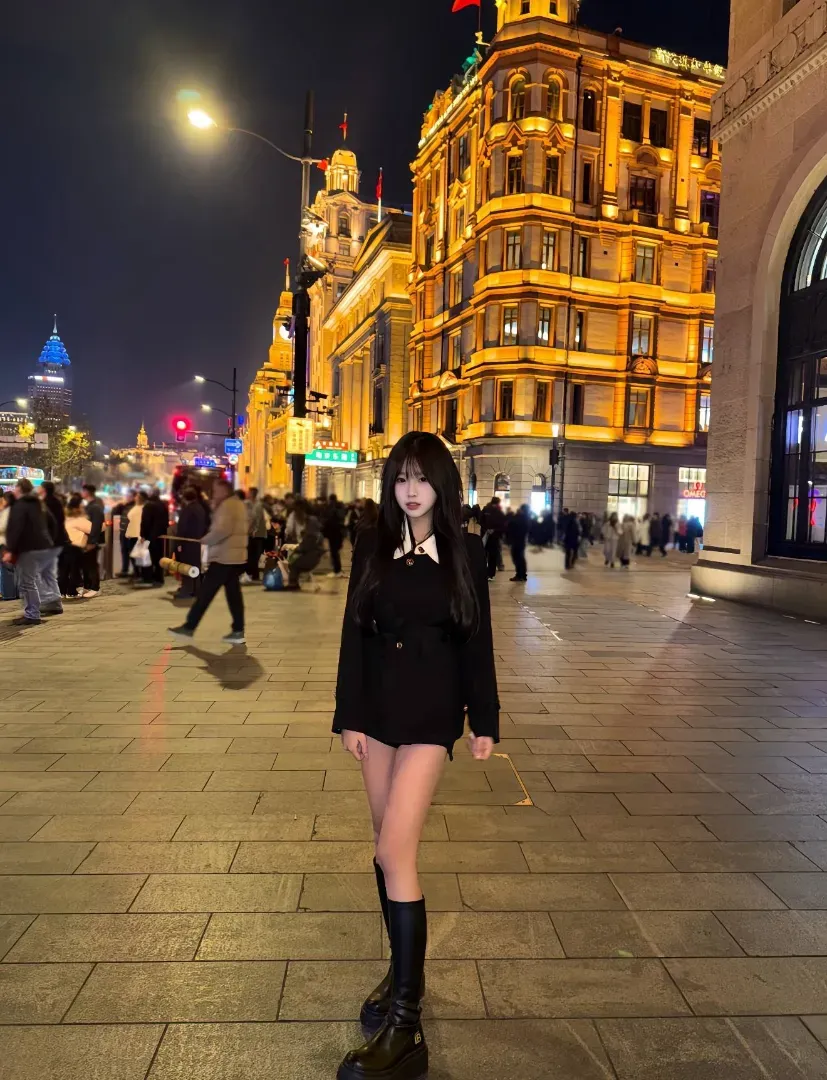 白虎🐯一线天「娃娃」网红平模清纯女大 超级甜妹 Gallery 5