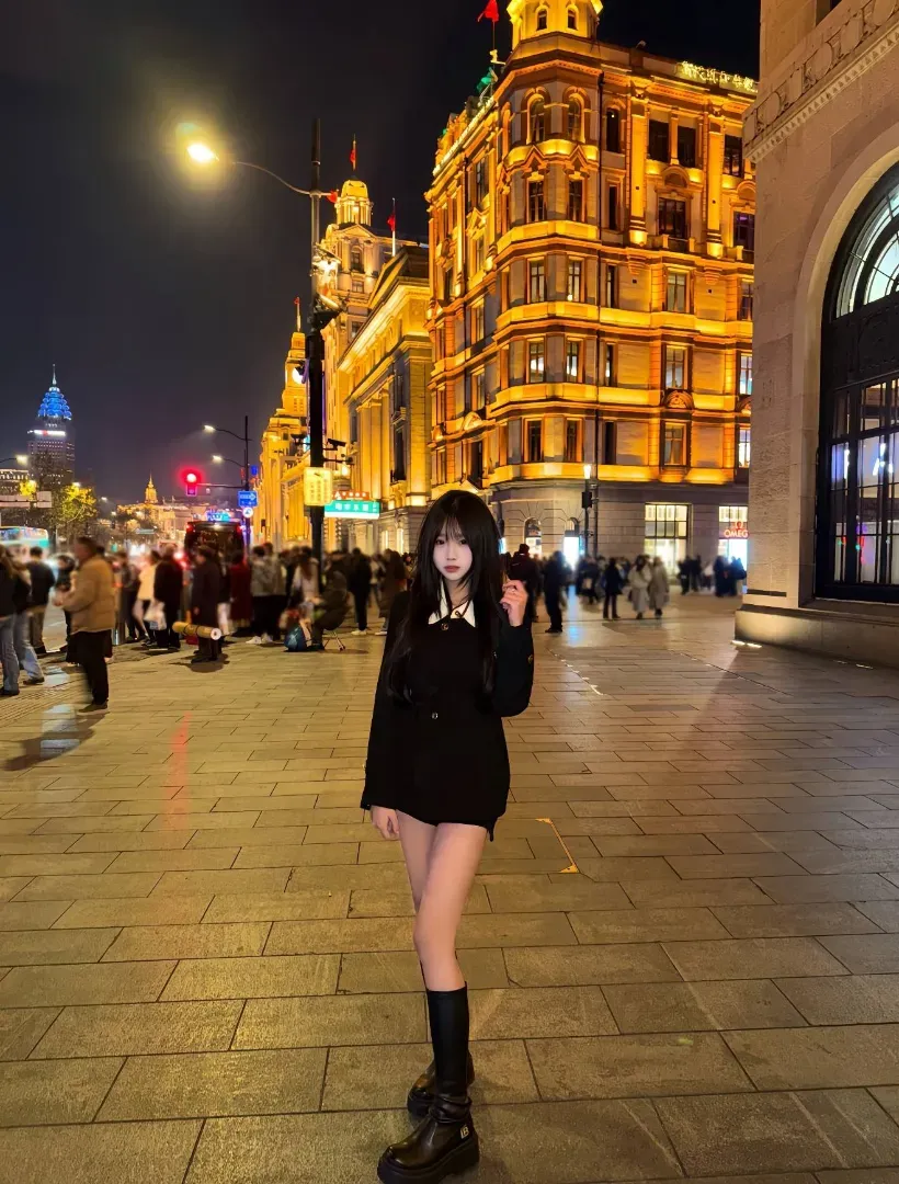 白虎🐯一线天「娃娃」网红平模清纯女大 超级甜妹 Gallery 3