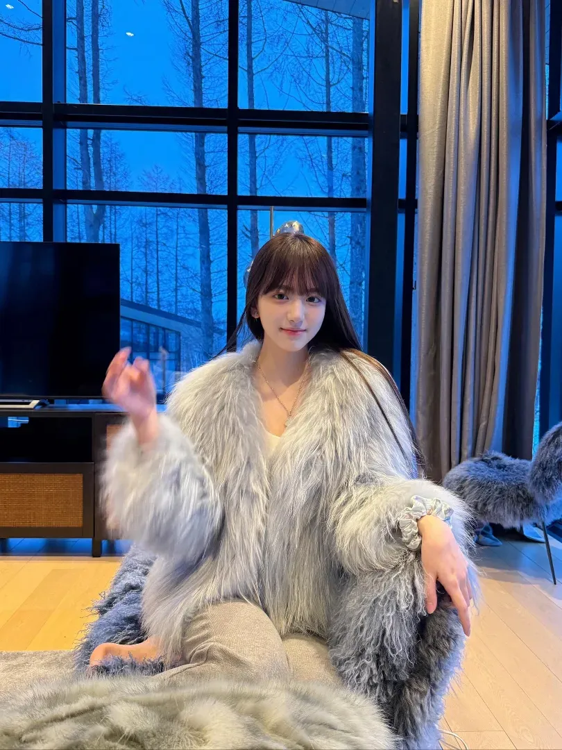 浦东172c极品小纯纯欲笑容甜美家三外五 Gallery 4
