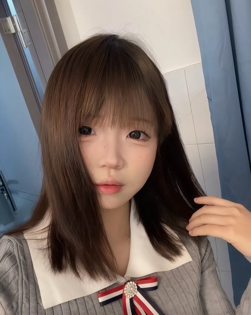 浦东🏠白虎悠悠刚下海一线天 Gallery 6