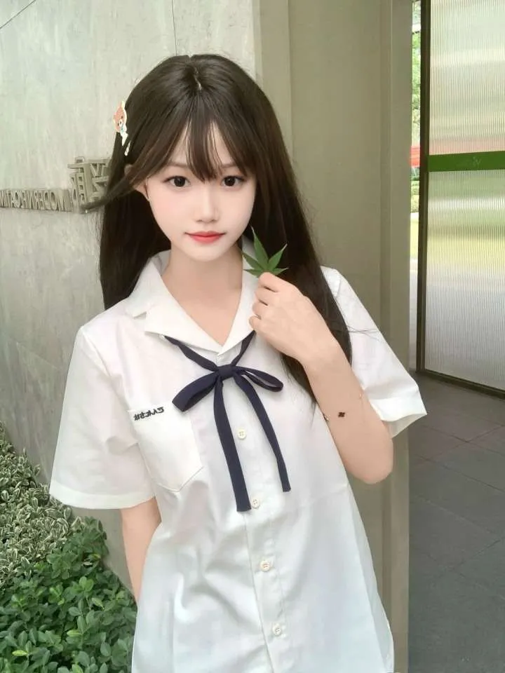 粉嫩小萝莉 瑶瑶 Gallery 1