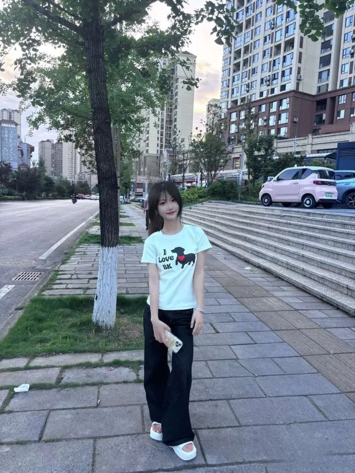 粉嫩小萝莉 瑶瑶 Gallery 8