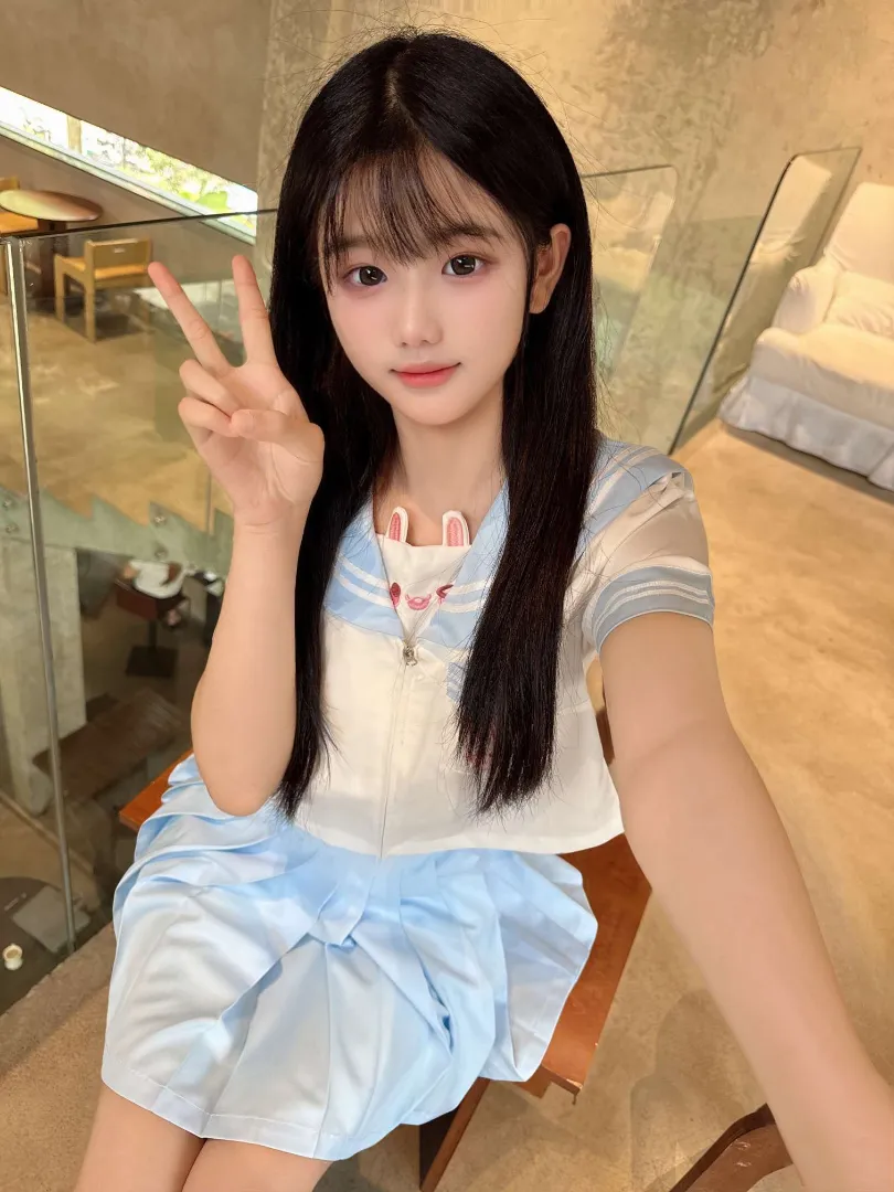 小萝莉丽丽 清纯可人甜系女孩 Gallery 1