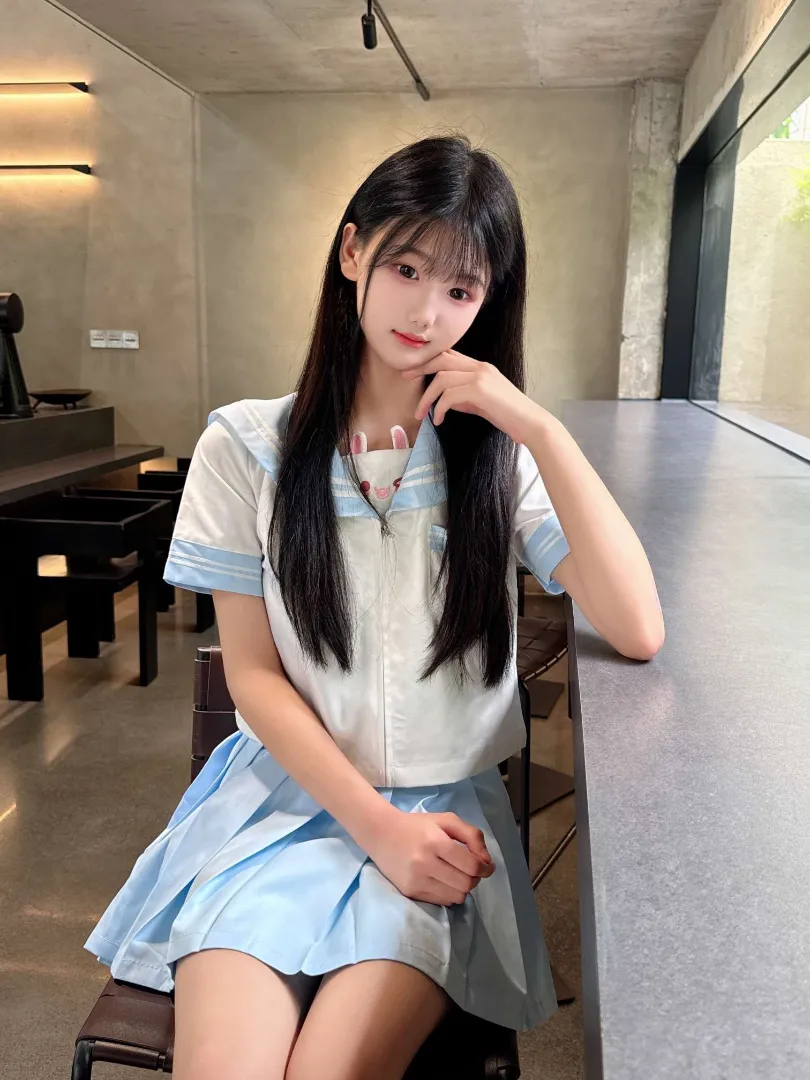 小萝莉丽丽 清纯可人甜系女孩