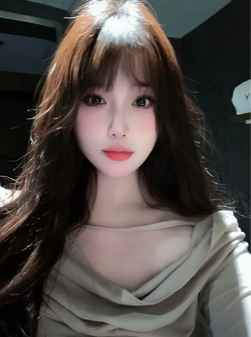闵行cc新人首开梨形身材 Gallery 4