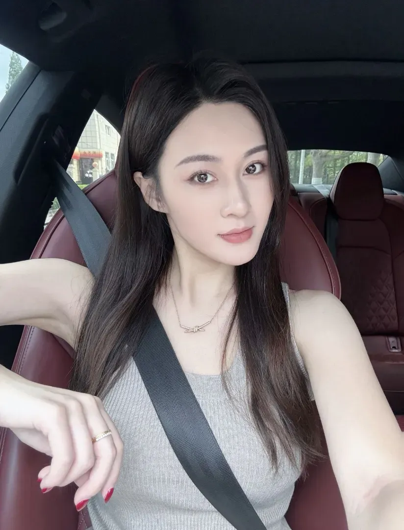 普陀170c极品大姐姐五官立体魔鬼身材