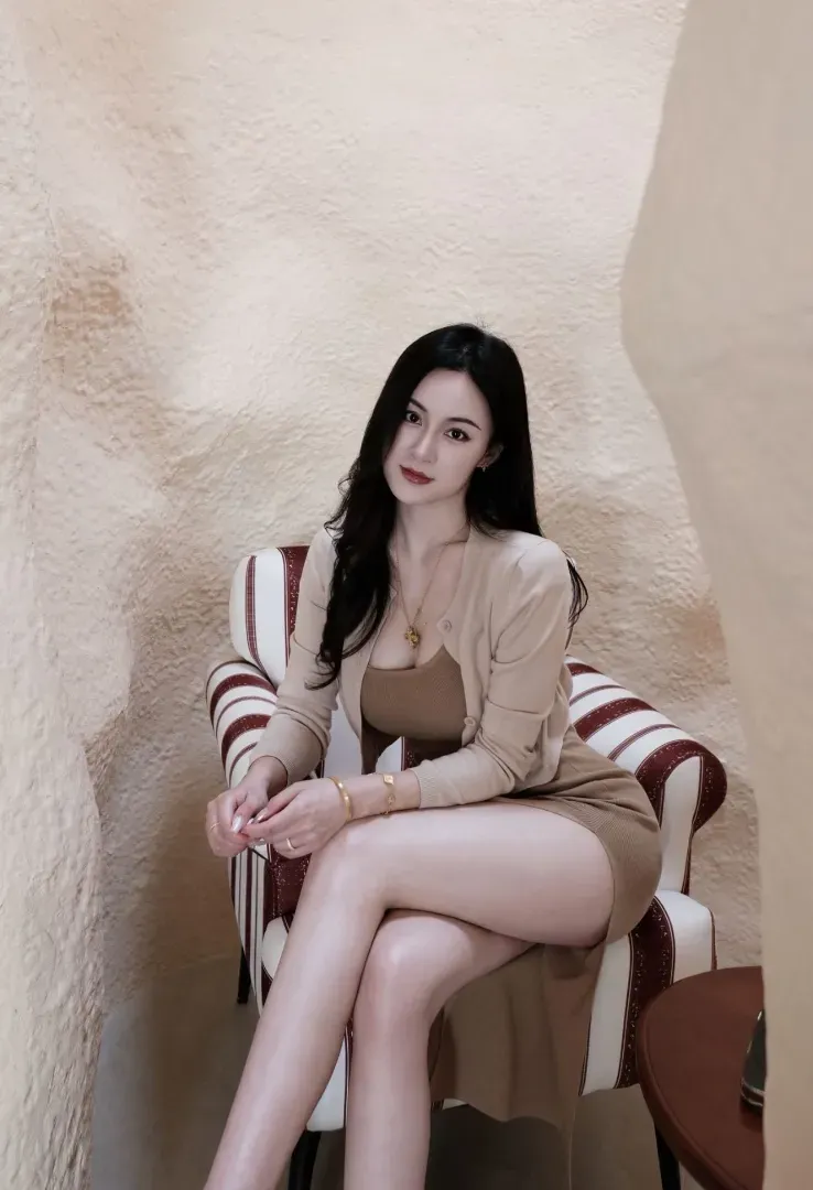 普陀170c极品大姐姐五官立体魔鬼身材 Gallery 3