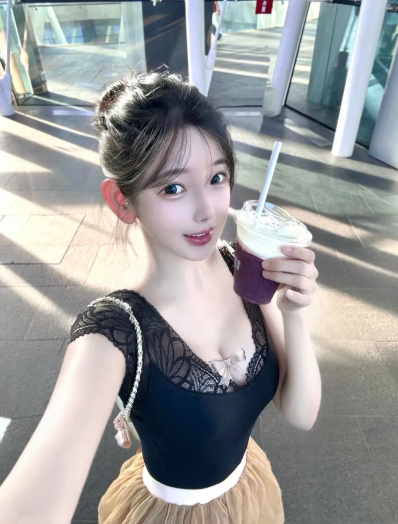 冰红茶 新人姐妹花一字马