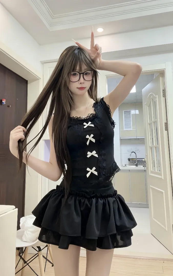 极品萝莉玲玲高中兼职再开 Gallery 2