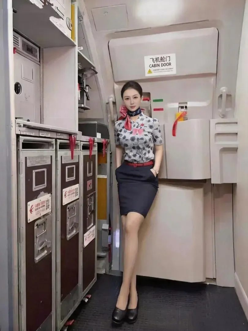 K3536-171 普陀极品气质东航空姐 171E Gallery 5