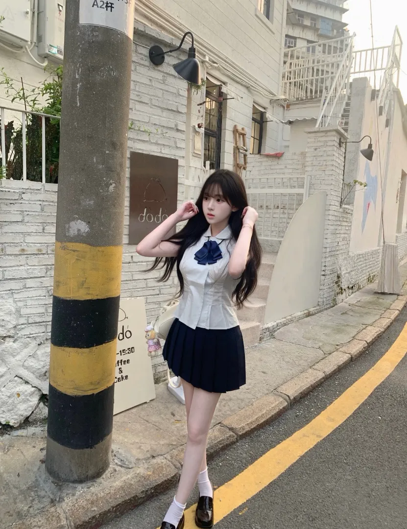 白虎三点分粉 王依然 新人兼职 Gallery 6