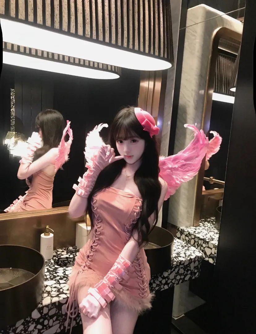 白虎三点分粉 王依然 新人兼职 Gallery 7