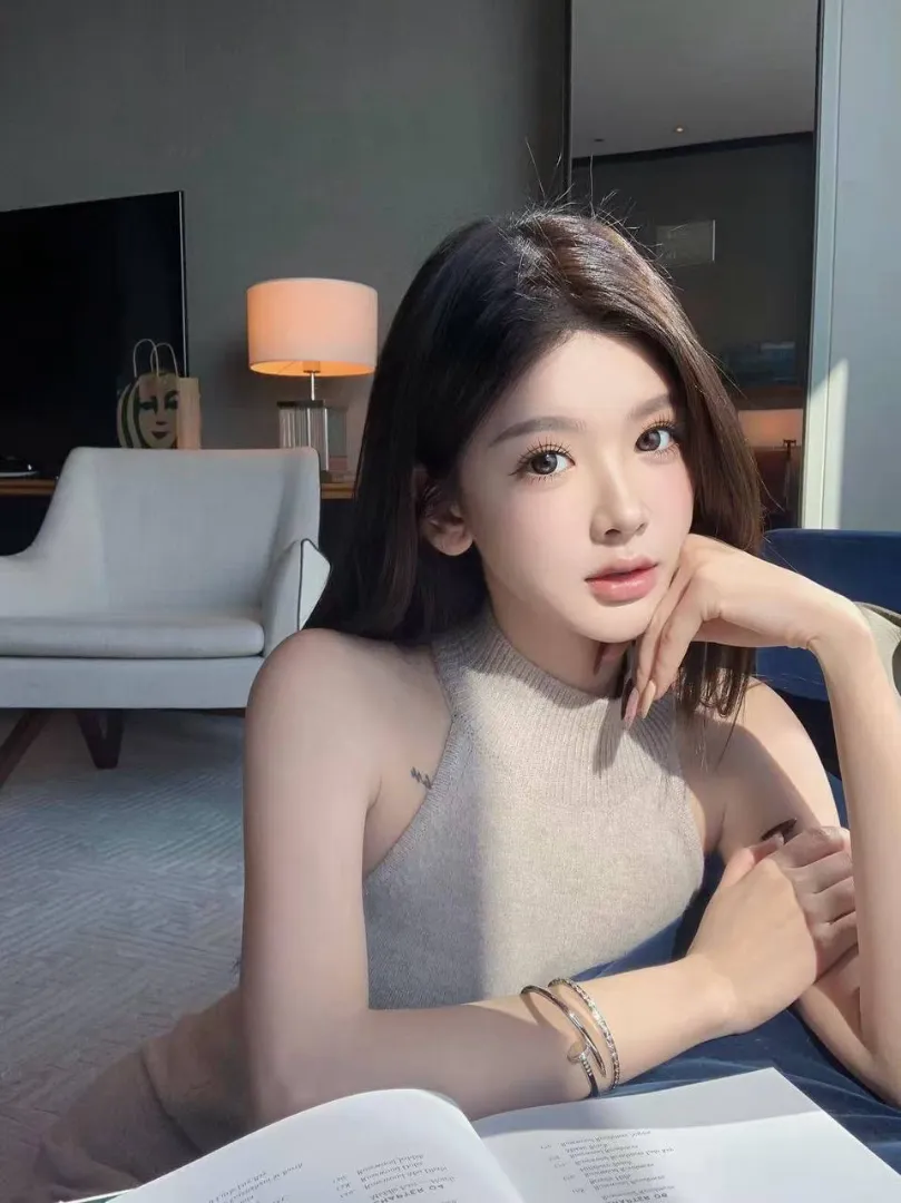 极品御姐马甲线,筷子腿06 玲珑 Gallery 1