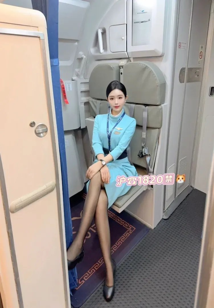普陀168D厦航在飞空乘通体雪白气质优雅 Gallery 8