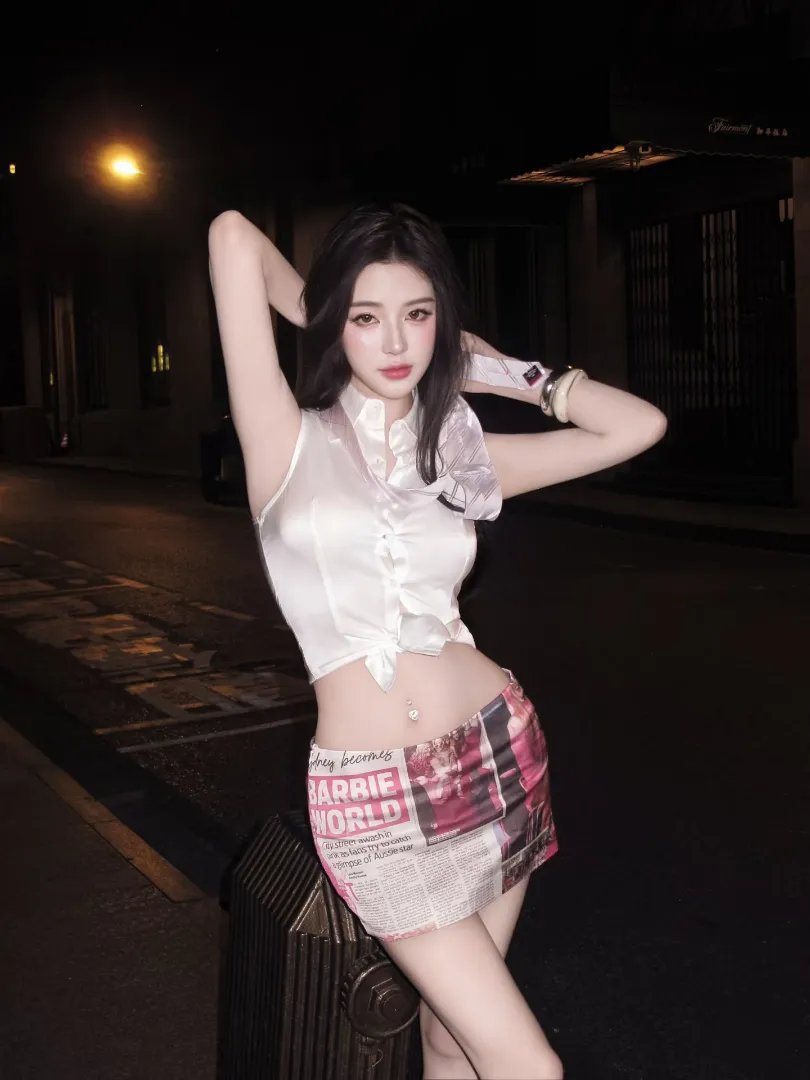 浦东新人张妍(风骚御姐 马甲线 包臀裙 一字马 Gallery 4
