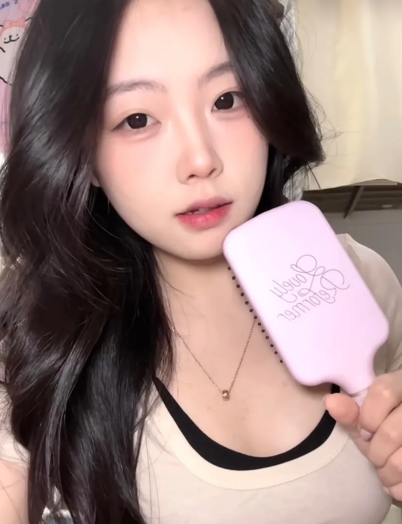 浦东依依