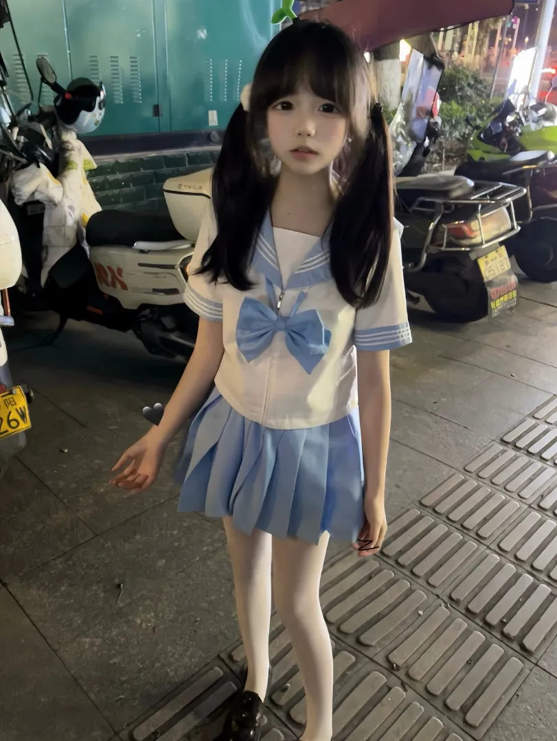 娇小萝莉1米55 可以抱起来干