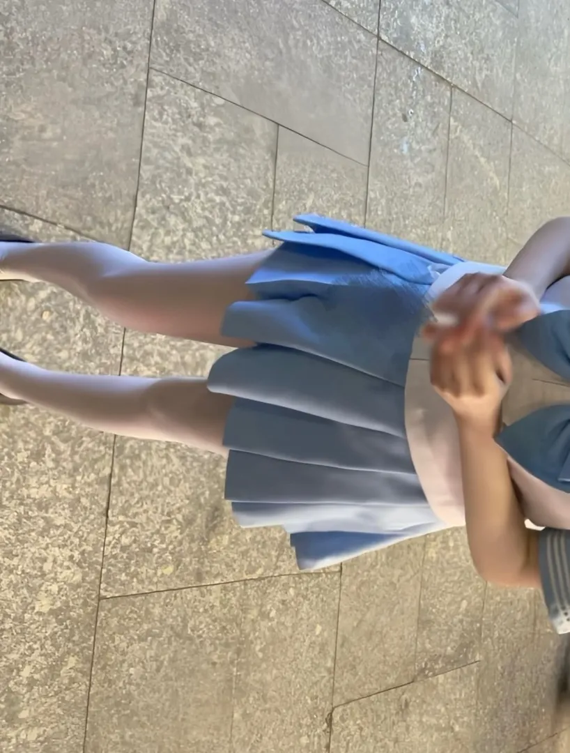 娇小萝莉1米55 可以抱起来干 Gallery 5