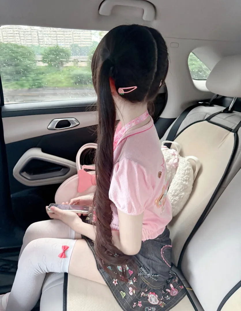 娇小萝莉1米55 可以抱起来干 Gallery 7