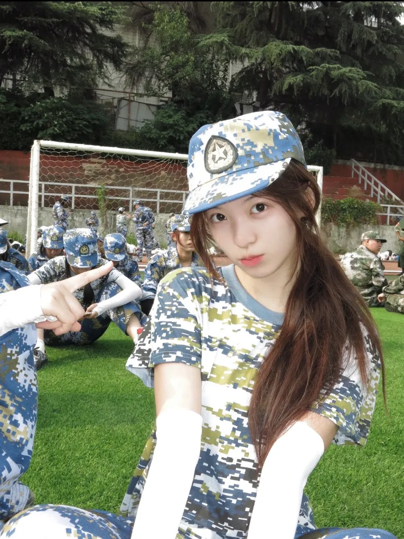 欣欣,刚出校门小甜妹三点粉下面紧 Gallery 8
