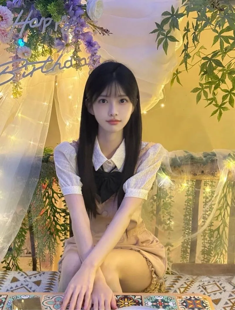 刚出校门清纯嫩妹 小如 Gallery 4