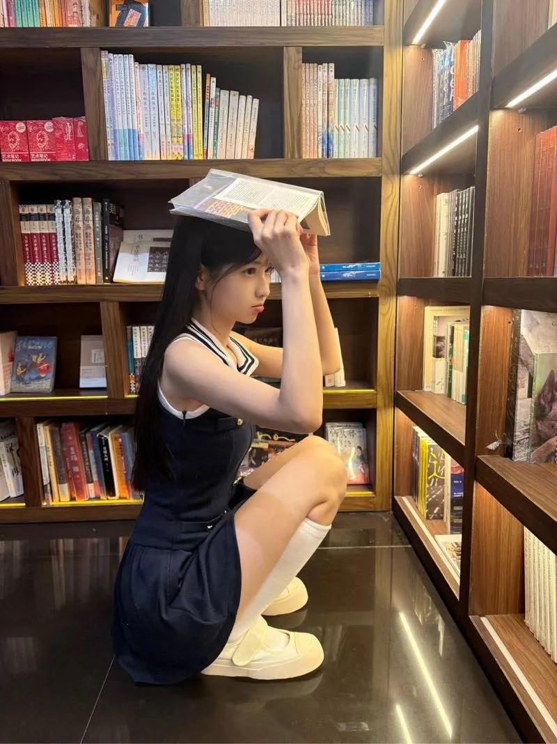 刚出校门清纯嫩妹 小如 Gallery 7