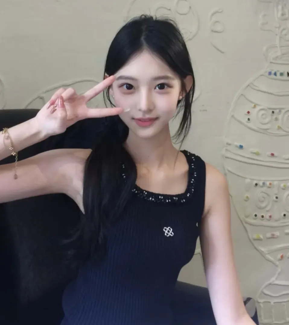 西柚小萝莉18岁甜妹