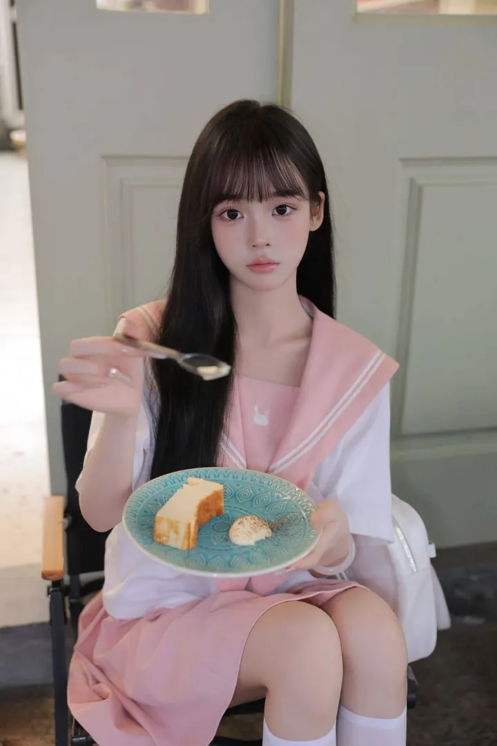 08萝莉刚下海嫩妹-雨桐-童颜巨乳 Gallery 6