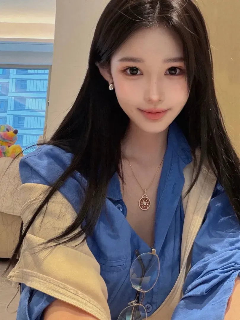 居居 邻家小纯白月光🌙温柔系女大学生 Gallery 5