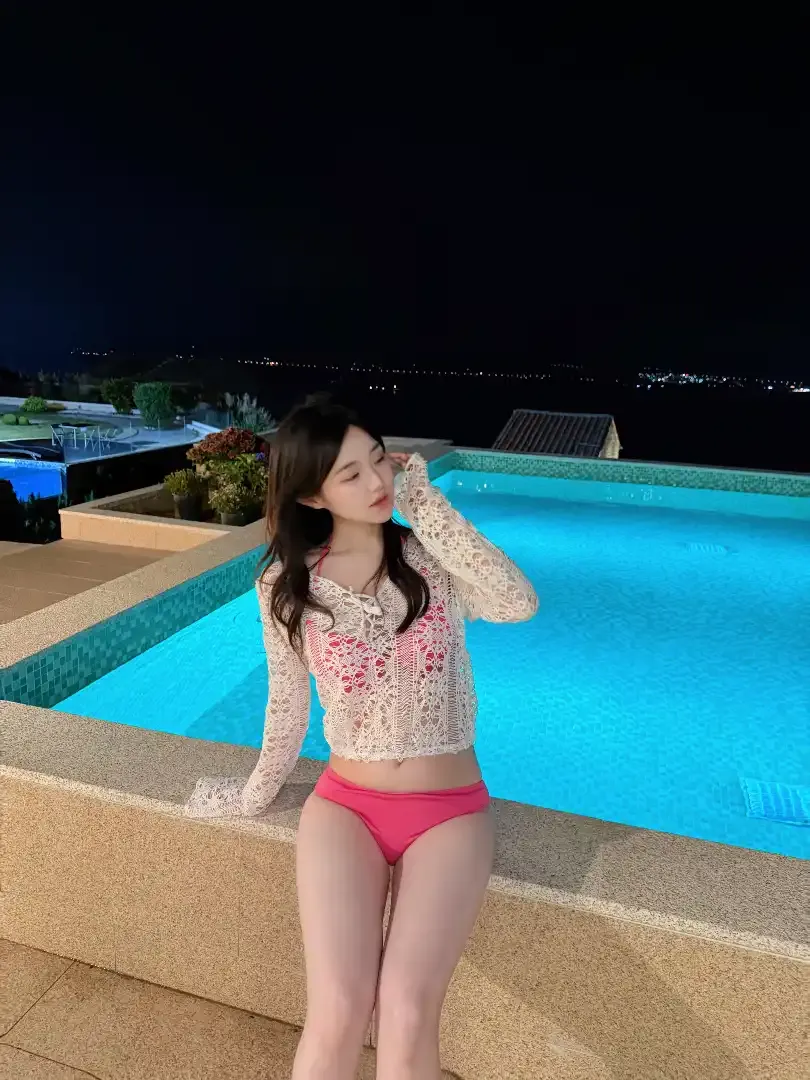 小汽水,白白嫩嫩可爱性感回头课超多 Gallery 4