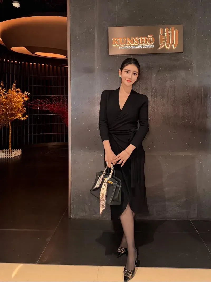 美妆博主 盈盈 嗲系少御【回头拉满】 Gallery 5