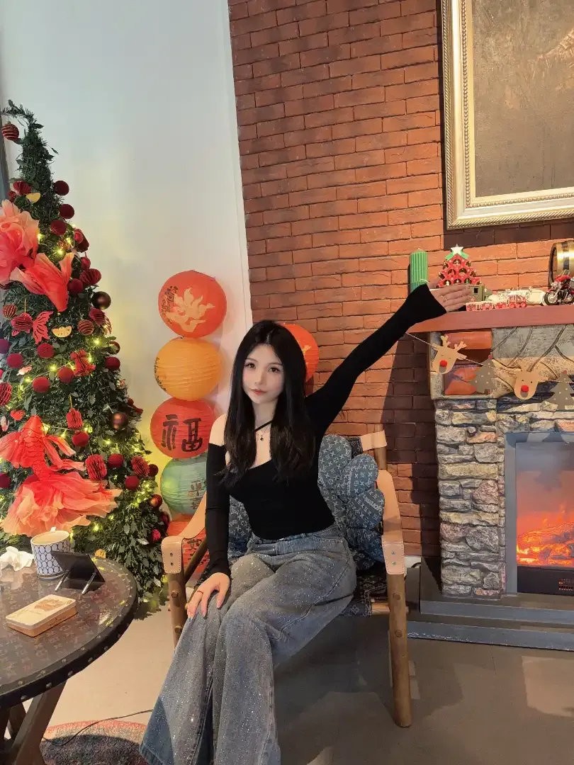 🔥闵行  03兼职御姐 叶子 冷白皮  身材顶级