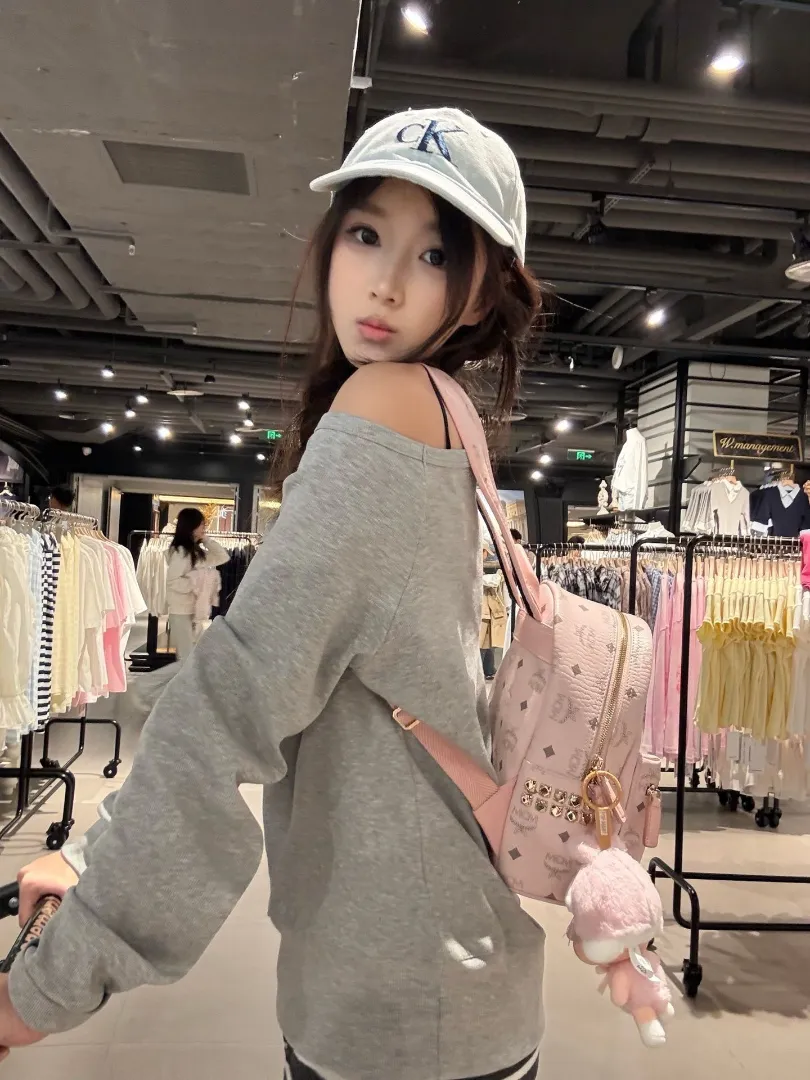 浦东 秋秋 白小纯嫩妹 Gallery 7