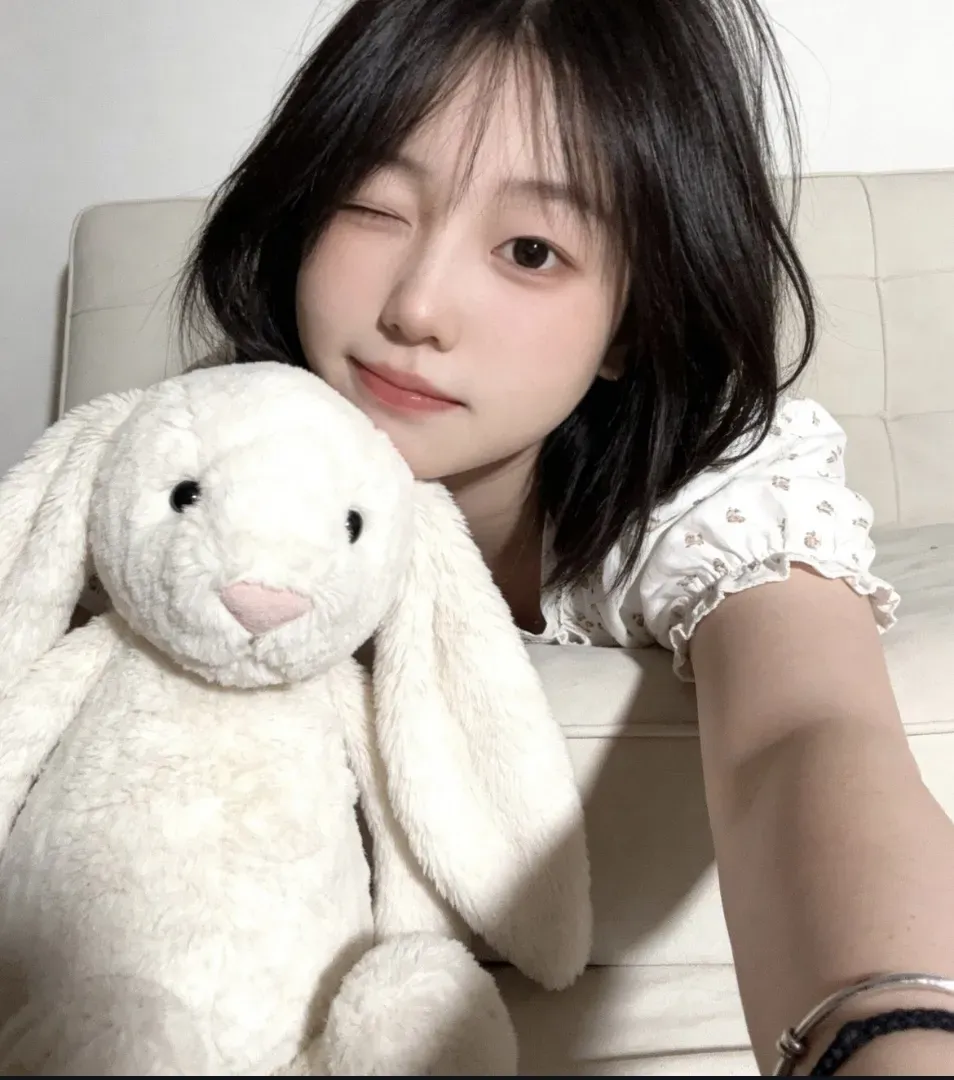 07极品小萝莉bxc三点粉一线天 Gallery 6
