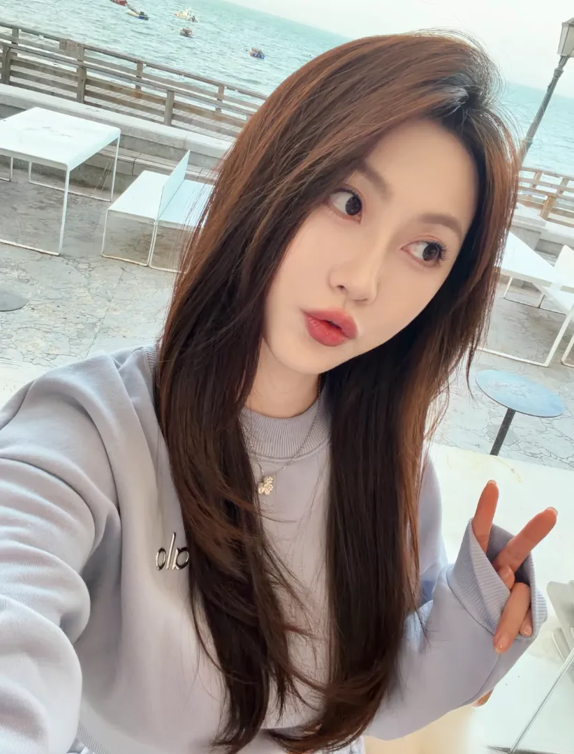 上戏学妹被骗贷无奈下海