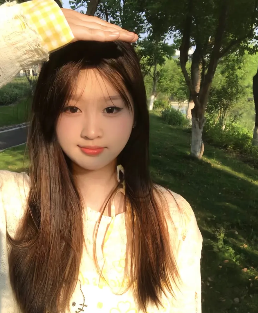 极品邻家妹妹乐乐(初次下海) Gallery 1