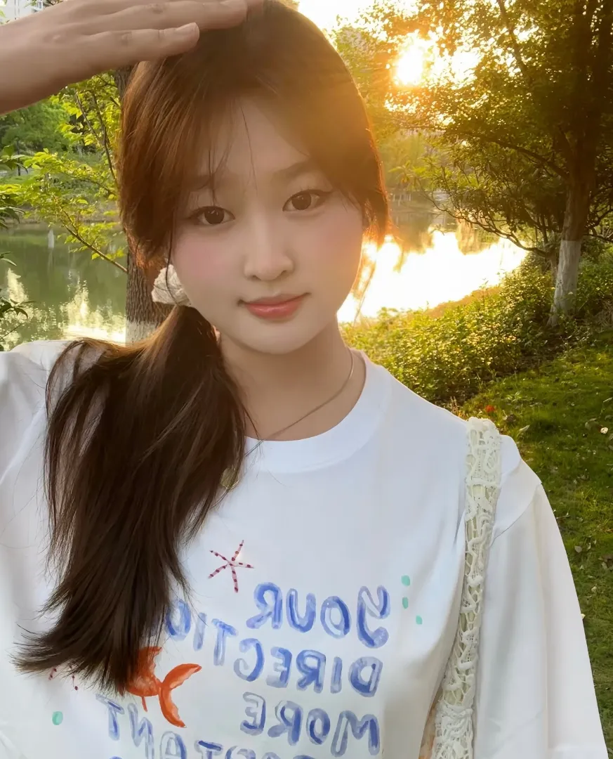 极品邻家妹妹乐乐(初次下海) Gallery 3
